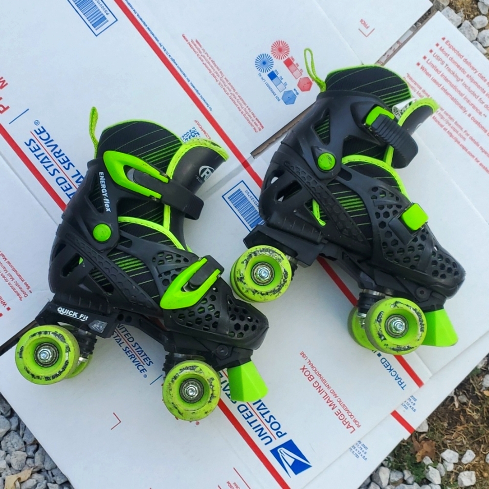 Youth roller skates size 12-2